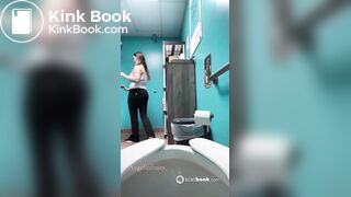 Girl pooping - video 178