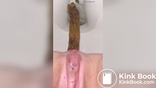 nice long turd from college girl