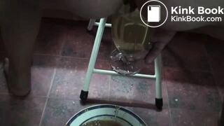 Latina shitting diarrhea on plate