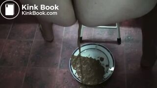 Latina shitting diarrhea on plate