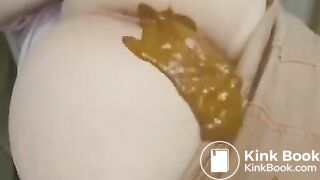 fat ass shitting diarrhea