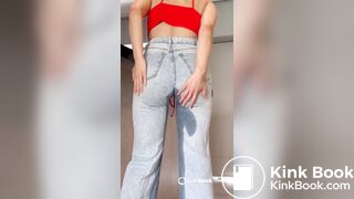 Big poop in the jeans