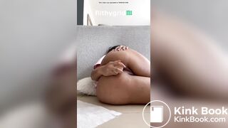 Estefamor cute latina girl whit big ass shitting a nice
