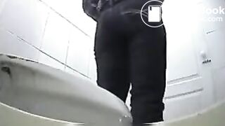 Unwiped ass - video 3