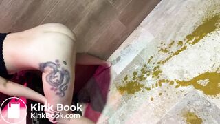 Shitting liquid diarrhea next to jakuzi