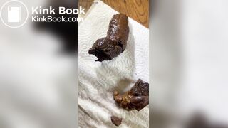 Morena rabuda cagando gostoso