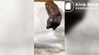 Morena rabuda cagando gostoso