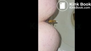 Bbw wife takes quick shit