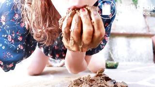 Perfect girl poop - video 2