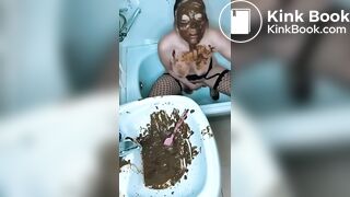 Cute Girl exteme scat eating