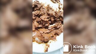Hot girl shitting on plate - video 3