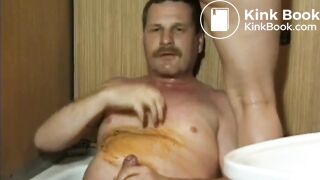 Great angle of scat eating