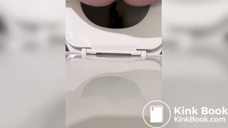 she filled the toilet - video 2