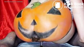 PERFECT PUMPKIN PAINTED ASS POOPING