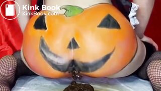 PERFECT PUMPKIN PAINTED ASS POOPING