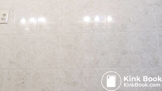 Gostosa da bundona cagou na calcinha