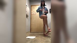 Pretty girls also poop