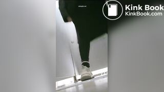 spy camera asian girl pee and shit.video_177