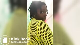 Jamaican ghetto girl pooping