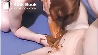 Amateur wife sucking dirty cock