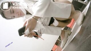 spy camera asian girl pee and shit.video_148