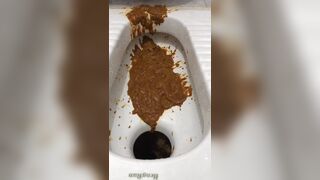 中国女生爆炸腹泻