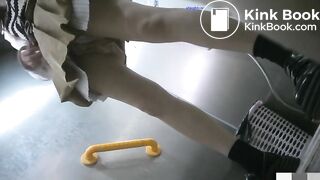 spy camera asian girl pee and shit.video_199