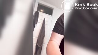 Mature chubby blonde shitting in her leggins,