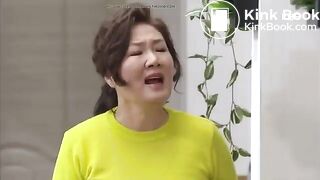 A Girl in PJs needs to poop