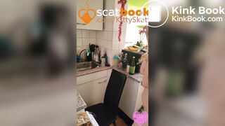 kitchen counter pooping