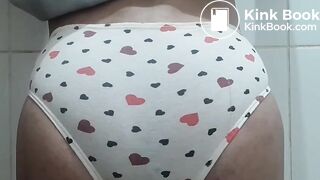 Poop in paterned panties