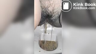 Close up pooping - video 10
