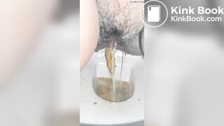 Close up pooping - video 10