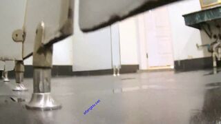 spy camera asian girl pee and shit.video_234