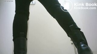 spy camera asian girl pee and shit.video_227