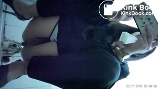 spy camera asian girl pee and shit.video_225