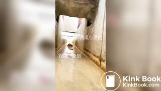 spy camera asian girl pee and shit.video_166