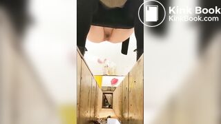spy camera asian girl pee and shit.video_157