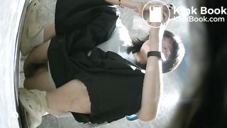 spy camera asian girl pee and shit.video_155