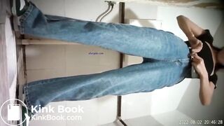 spy camera asian girl pee and shit.video_147