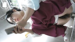 spy camera asian girl pee and shit.video_210