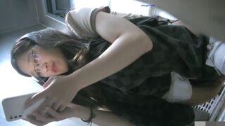 spy camera asian girl pee and shit.video_201
