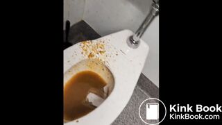 Girl has EXTREMELY URGENT EXPLOSIVE diarrhea in toilet