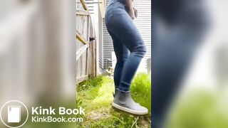 wide ass girl shit a fat turd