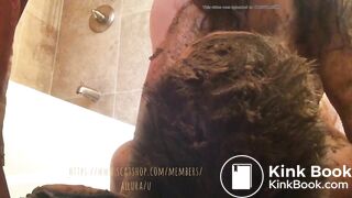 eating shit straight from her ass