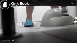 PEEPING AT CHINESE GIRLS USING THE RESTROOM.video-063
