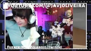 Spanish streamer shits live on Twitch