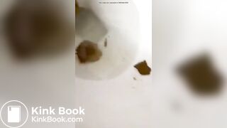 girl spreads her ass fort a nice shit