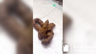 juicy ass pawg squats to shit nice logs & sniffs pile