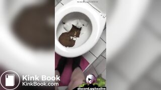 Girl takes big shit - video 5